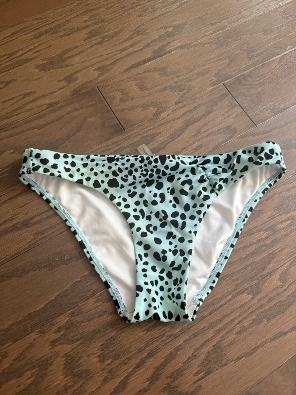 Victoria secret womans bikini bottom size small leopard mint green